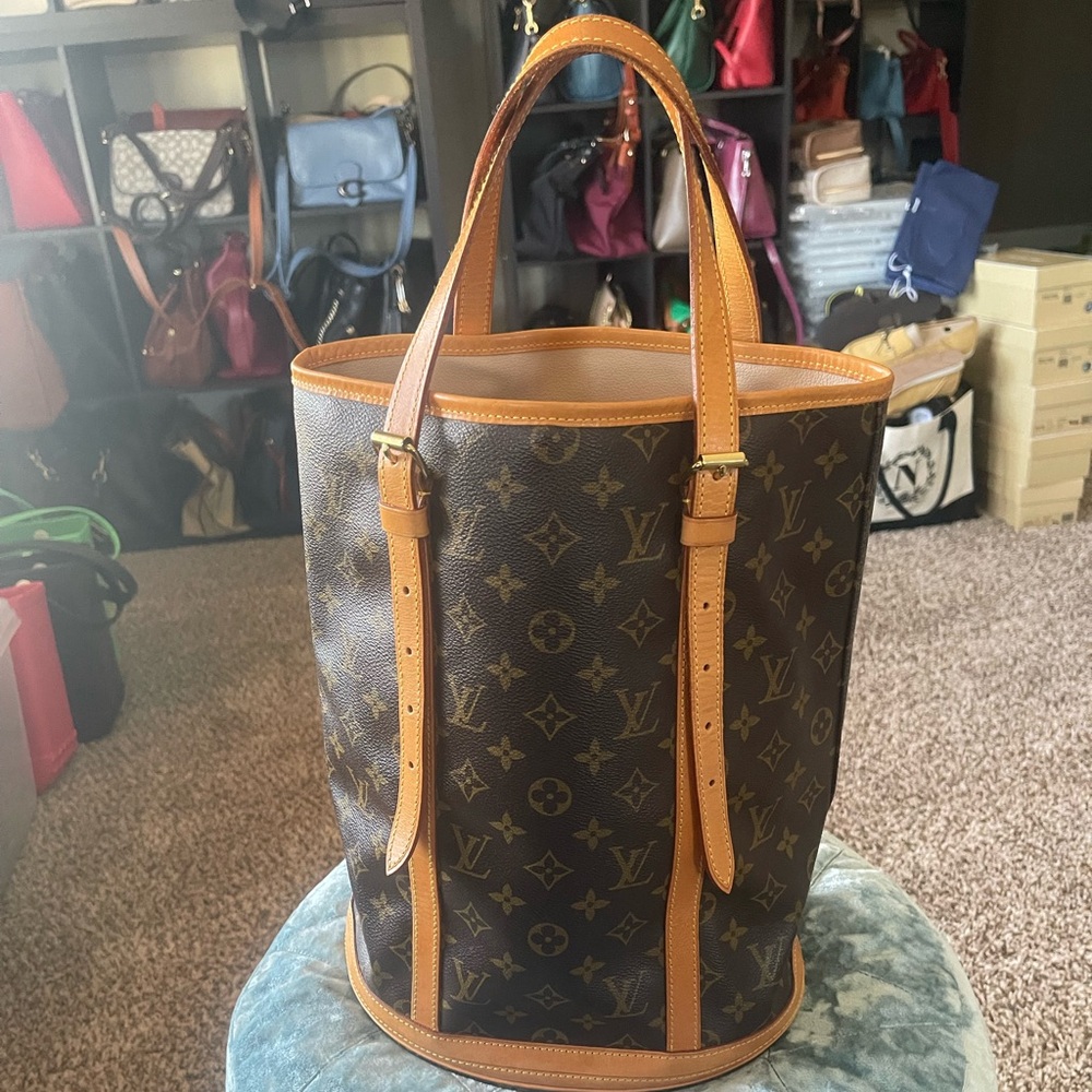 Authentic Louis Vuitton !!!!!